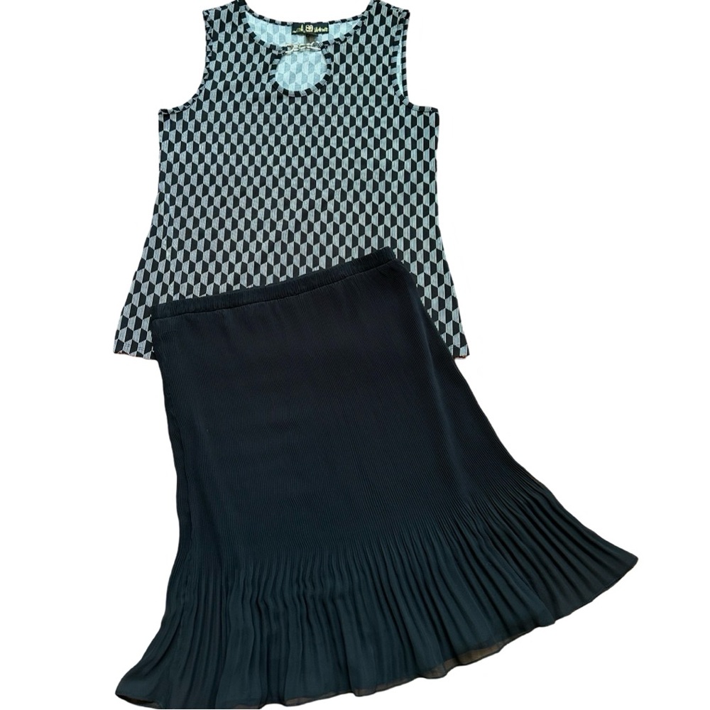 Black Pleated Skirt